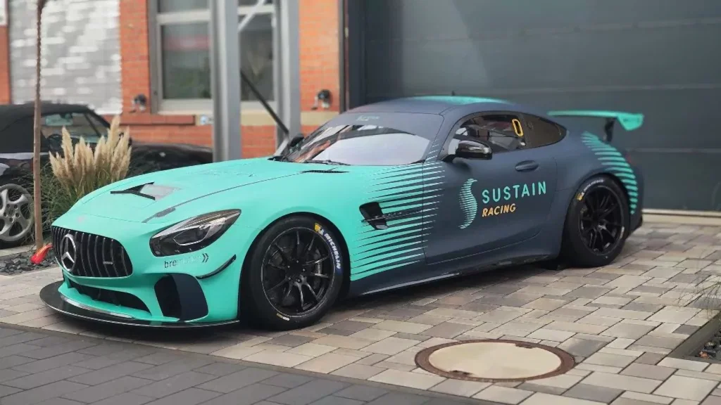 Mercedes-AMG GT4_Seite_links